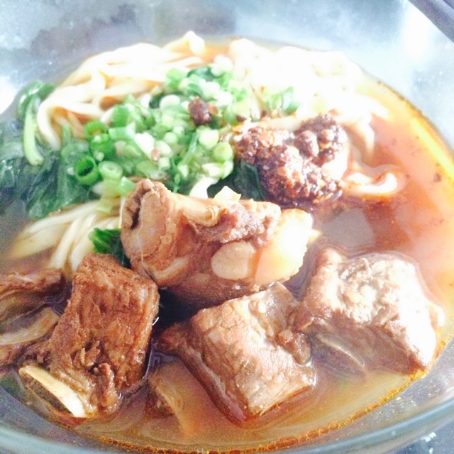 红烧排骨面