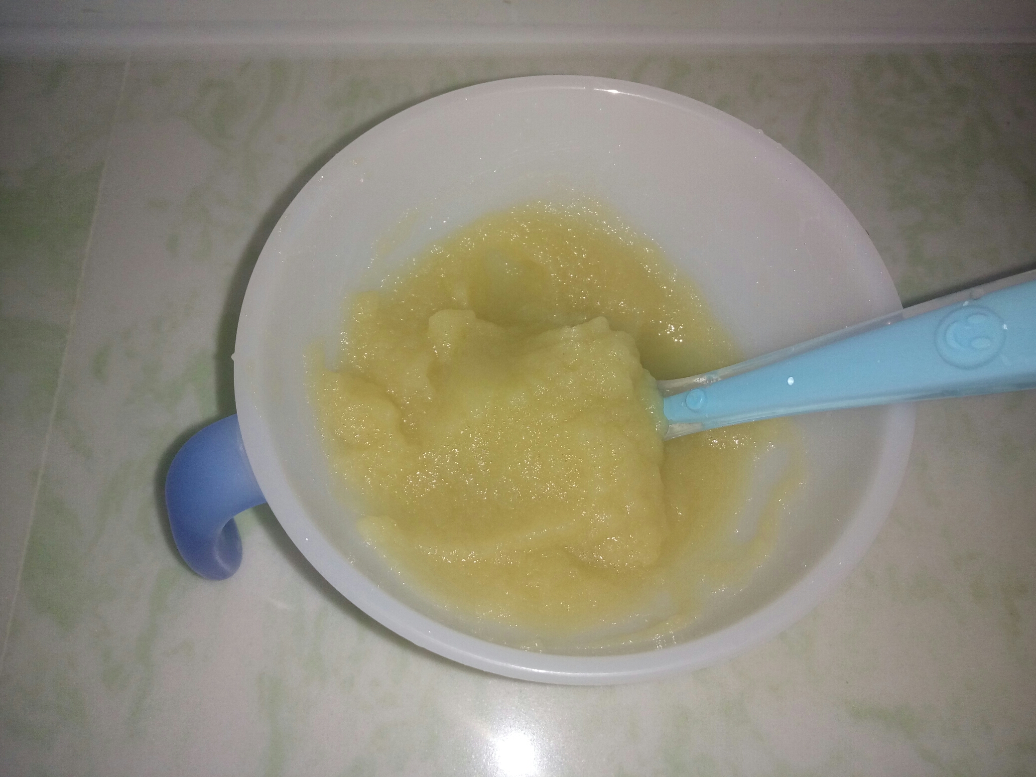 6个月宝宝辅食苹果泥的做法 步骤3