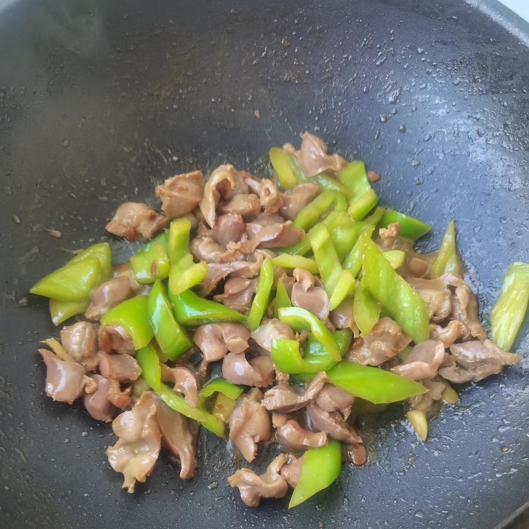 鸡胗炒辣椒