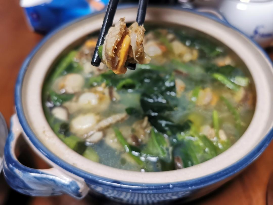 鲜掉毛的虾滑滚汤