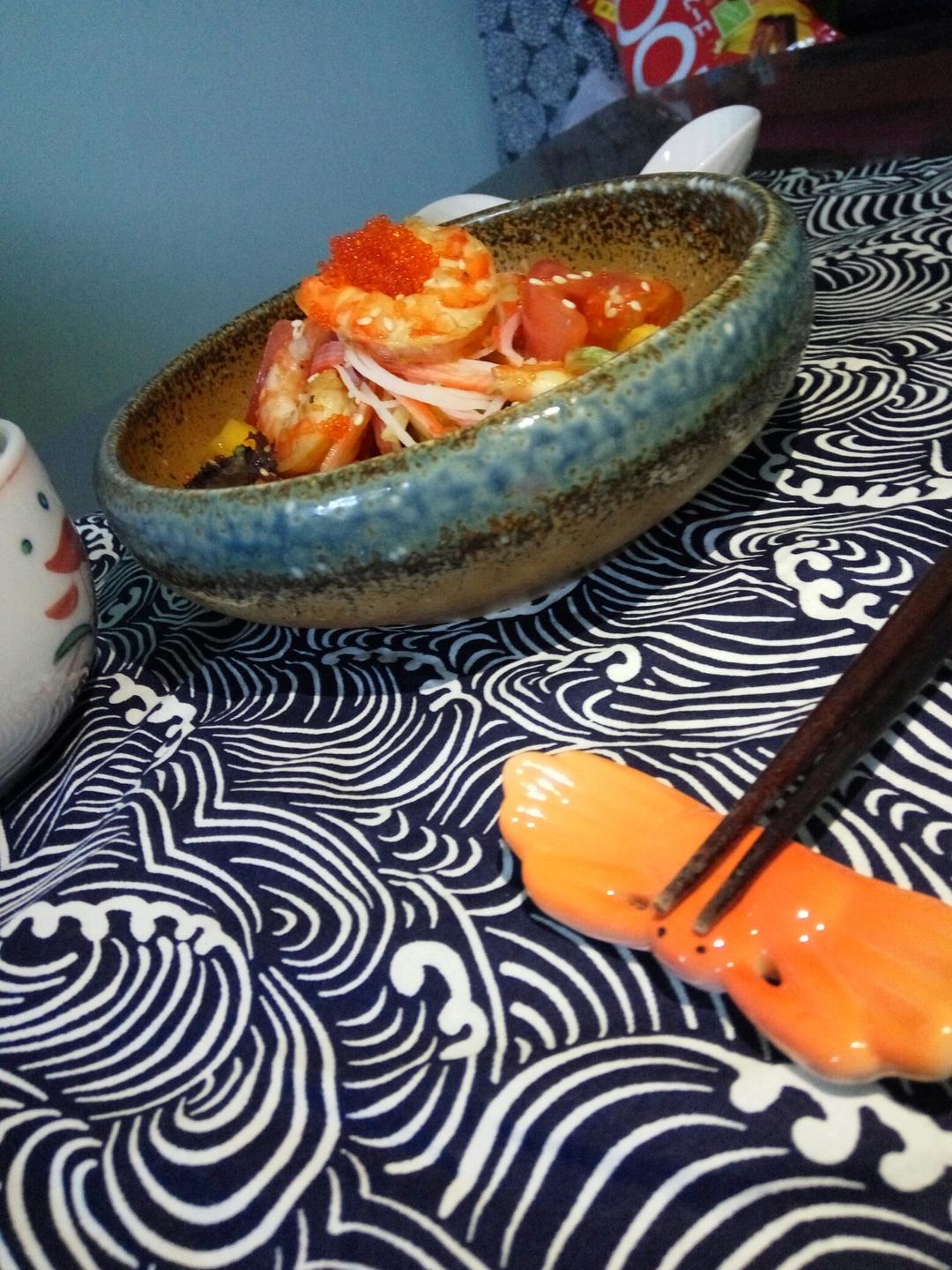 青柠牛油果大虾色拉