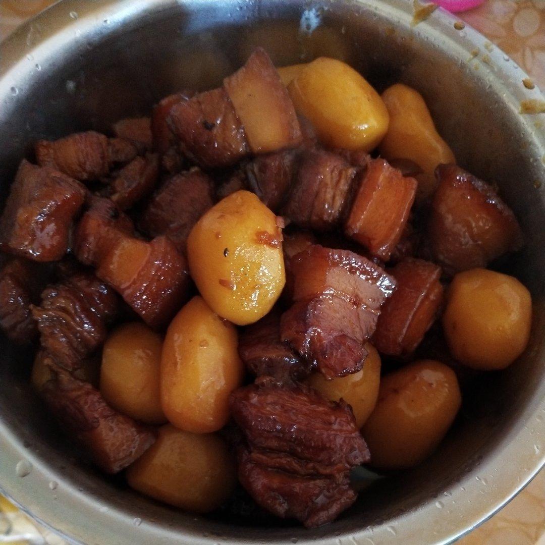 堂妈小厨——小土豆红烧肉