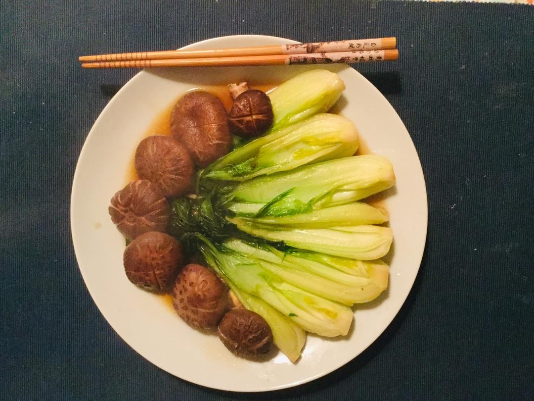 浇汁香菇油菜