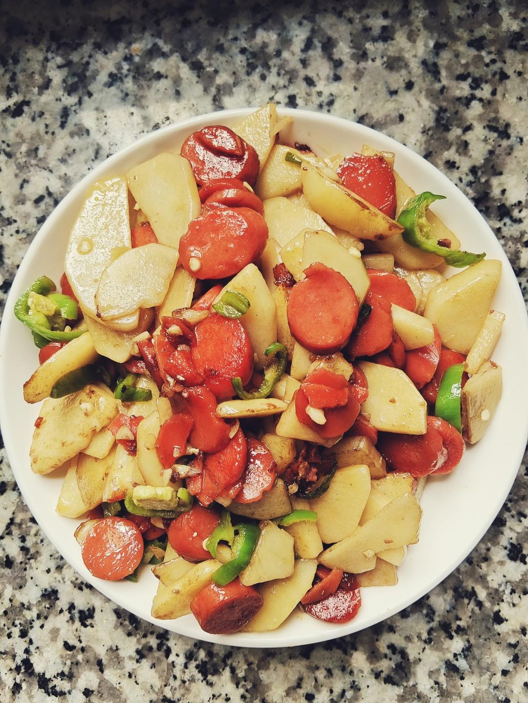 土豆片炒火腿肠