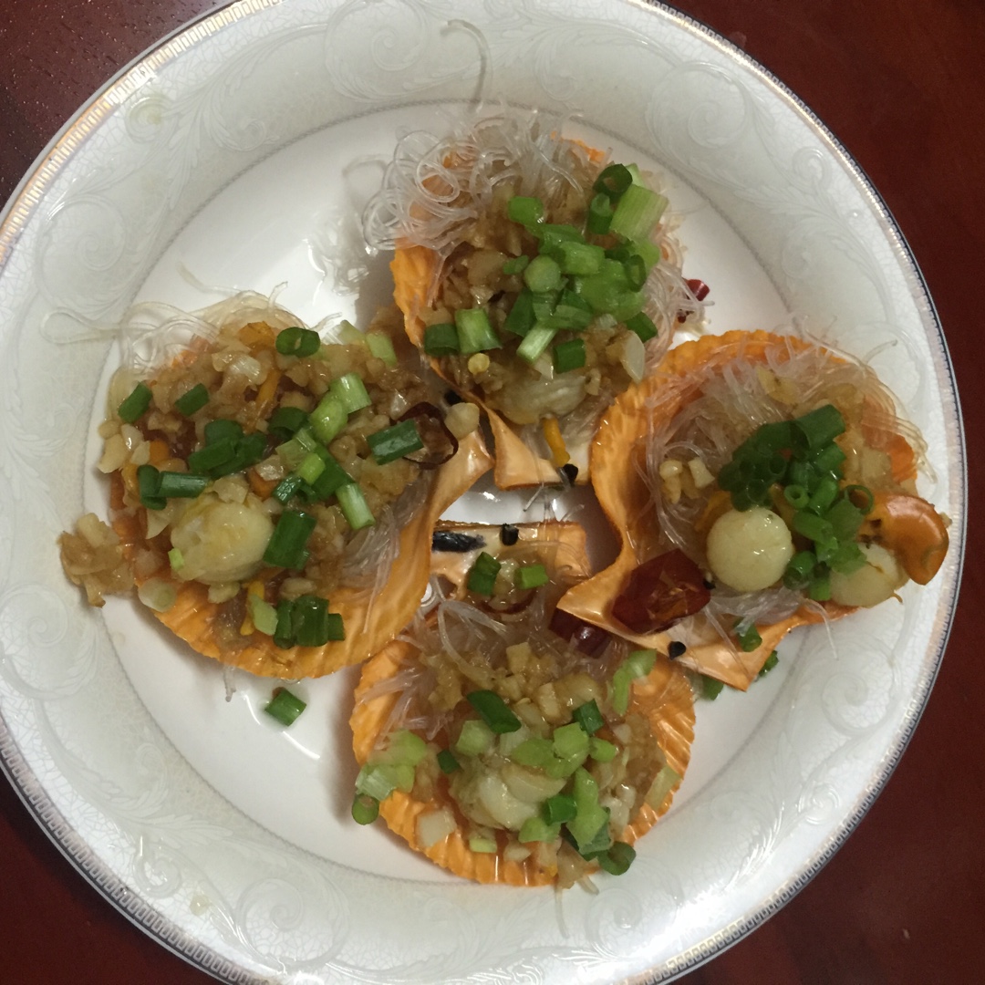 蒜蓉粉丝蒸扇贝