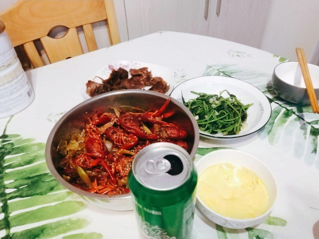 麻辣小龙虾