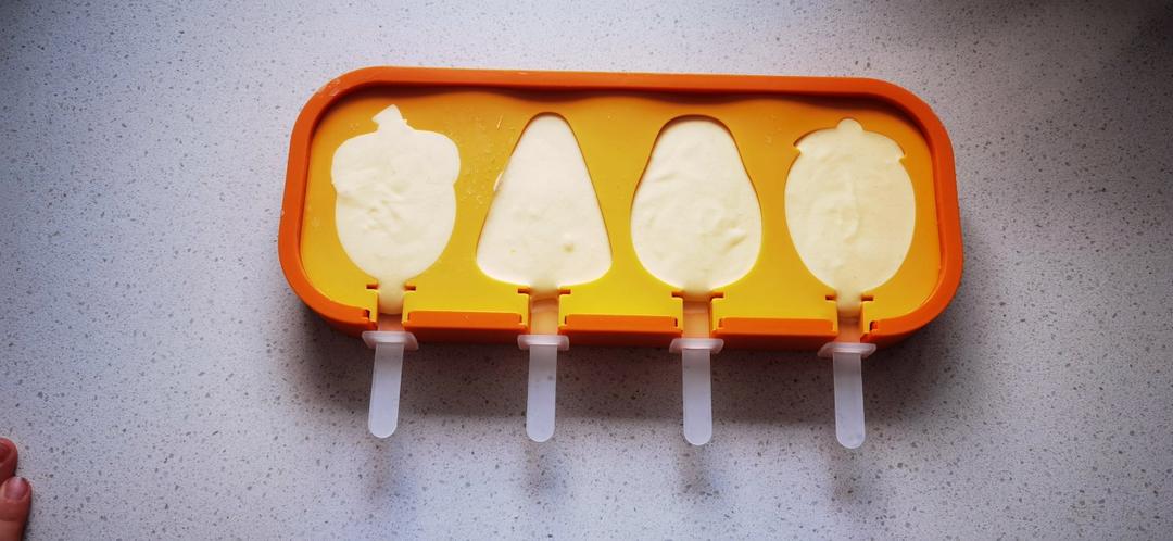 自制冰淇淋（懒人版无需搅拌的冰淇淋）