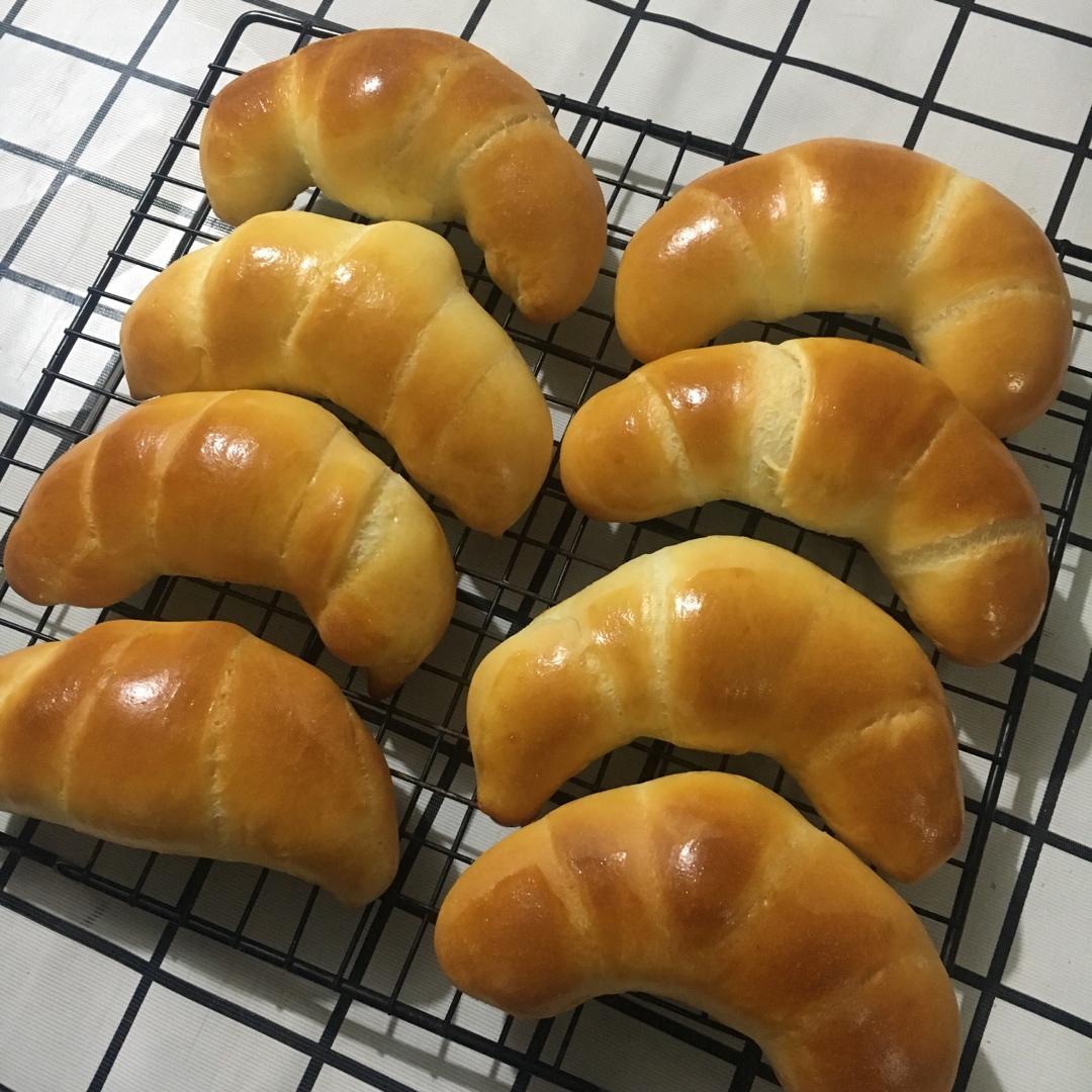 奶香浓郁易上手的鸡蛋鲜奶卷