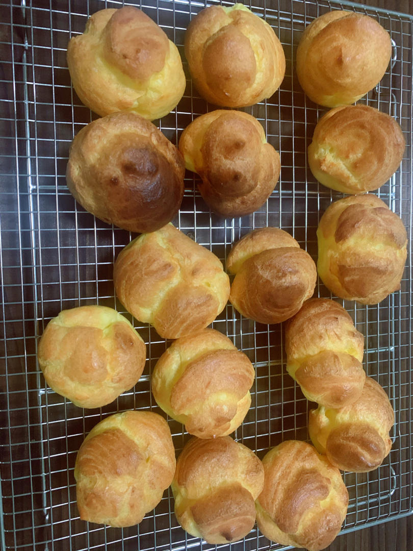 小山进——调皮的摇滚泡芙