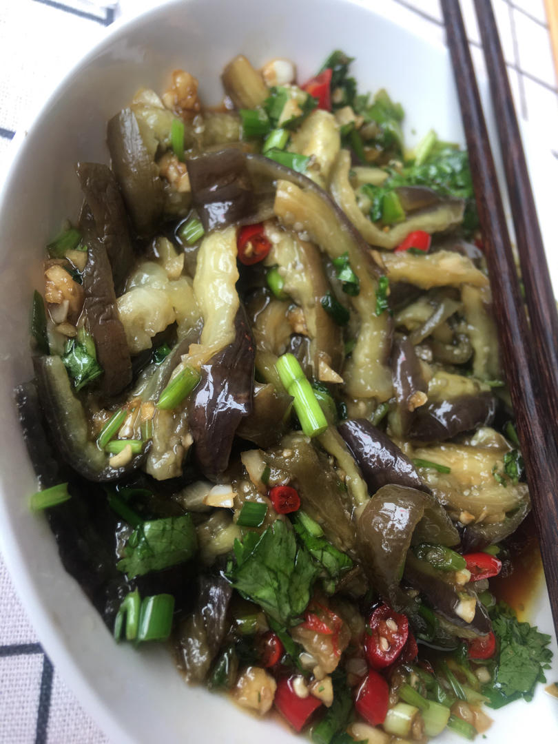 夏天必备可口菜-凉拌茄子🍆