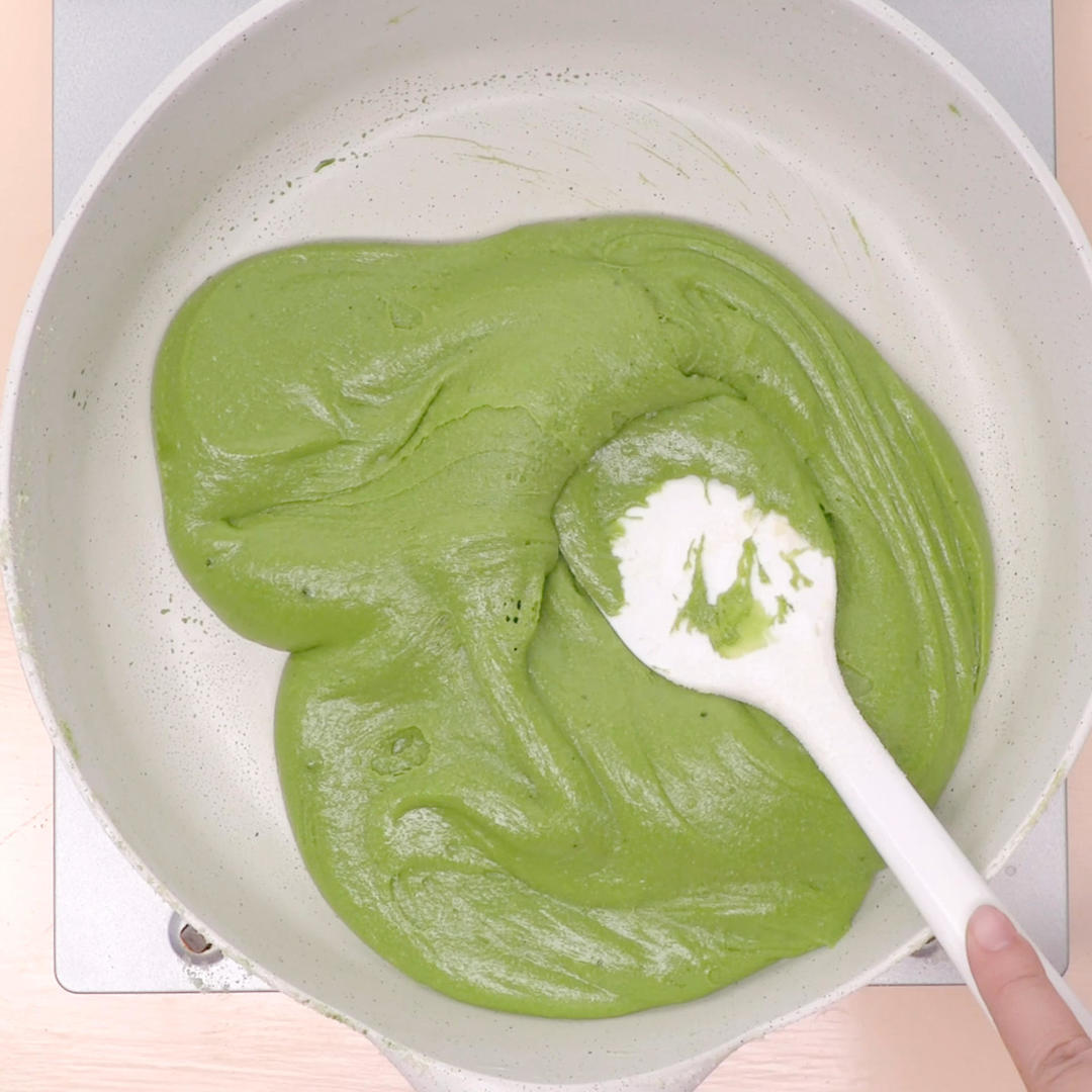 抹茶杏仁牛轧糖的做法 步骤2