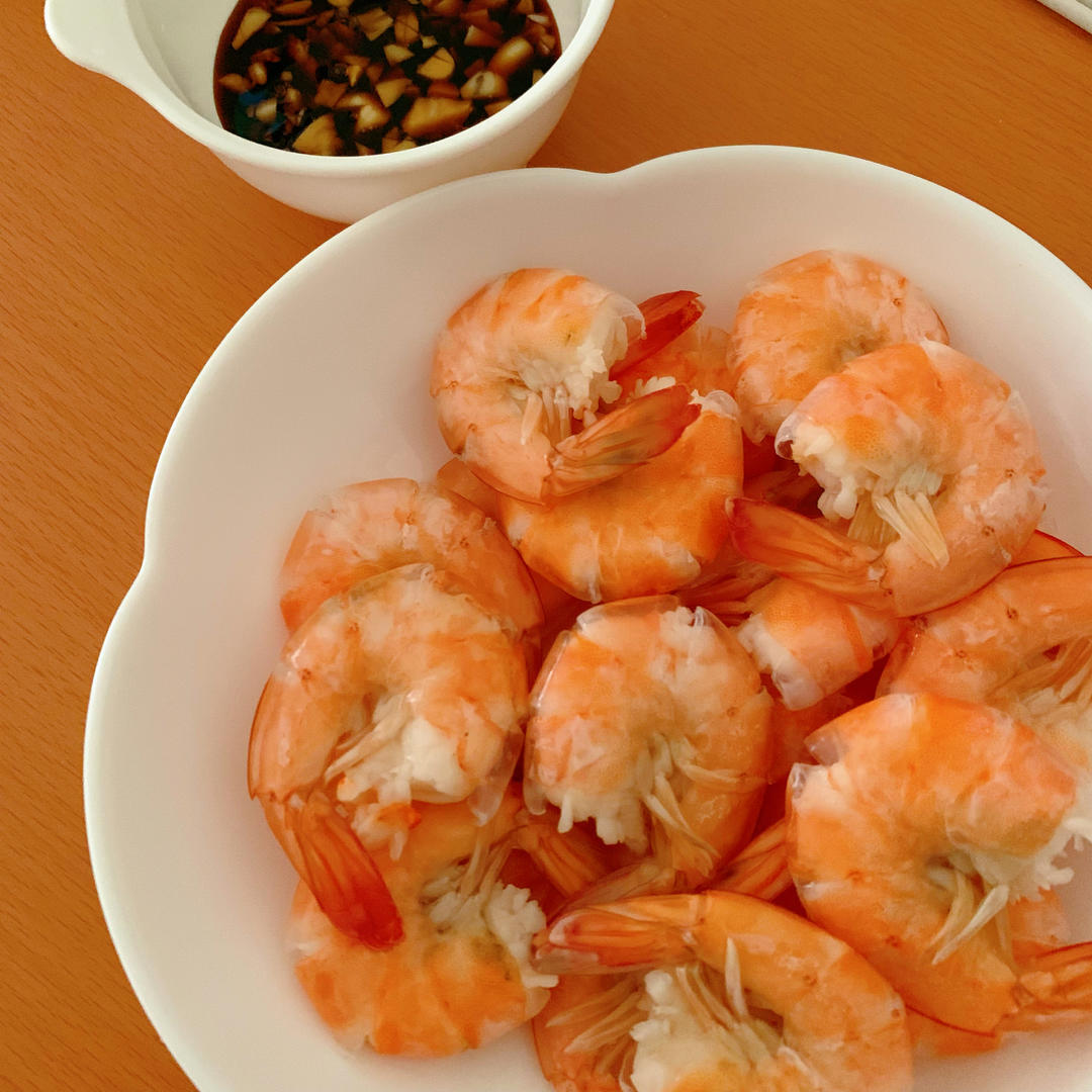 水煮虾（灵魂蘸料汁很关键哈😄）