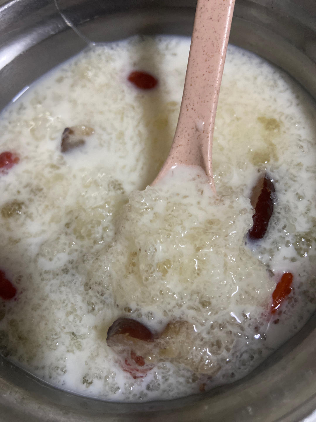 雪燕牛奶红枣