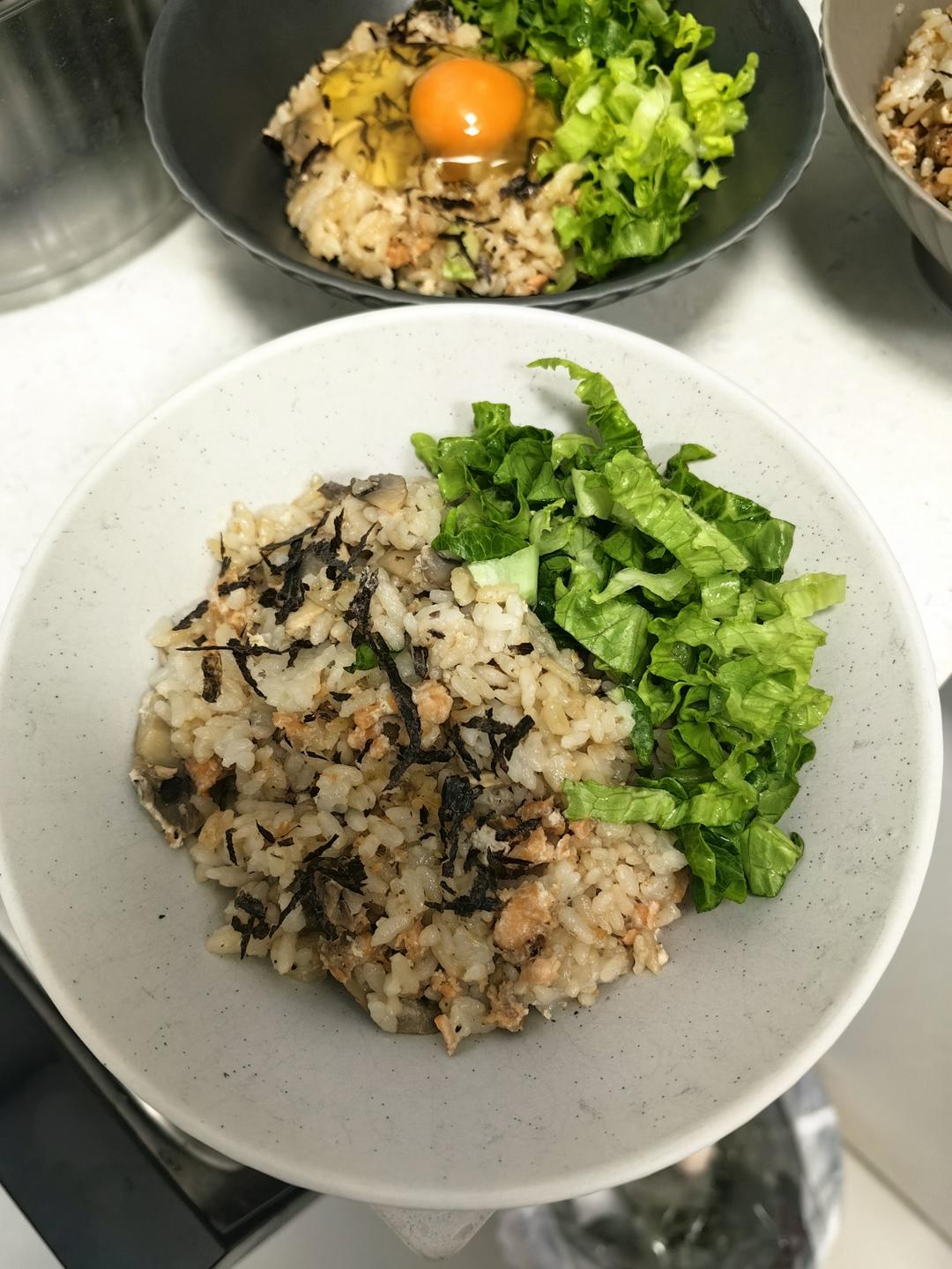 连吃三碗！菌菇三文鱼焖饭