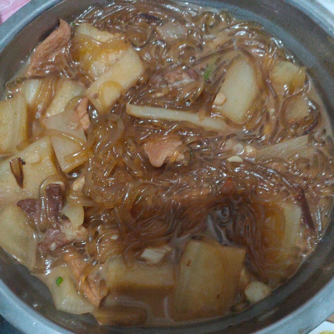 冬季炒菜  萝卜炖粉条