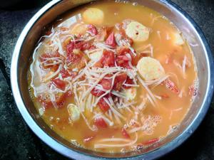 番茄金针菇日本豆腐汤的做法 步骤6