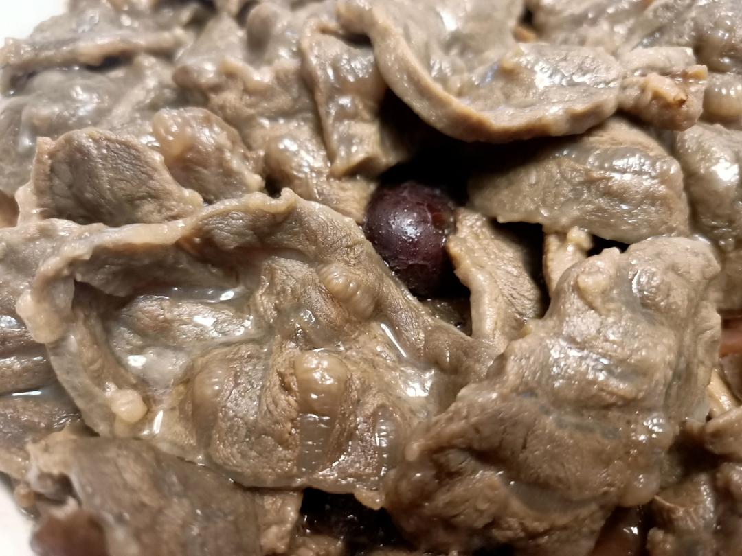 金针云耳蒸牛腱