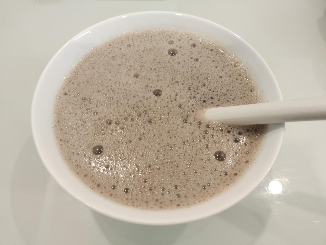 「燕麦黑米莲子豆浆」