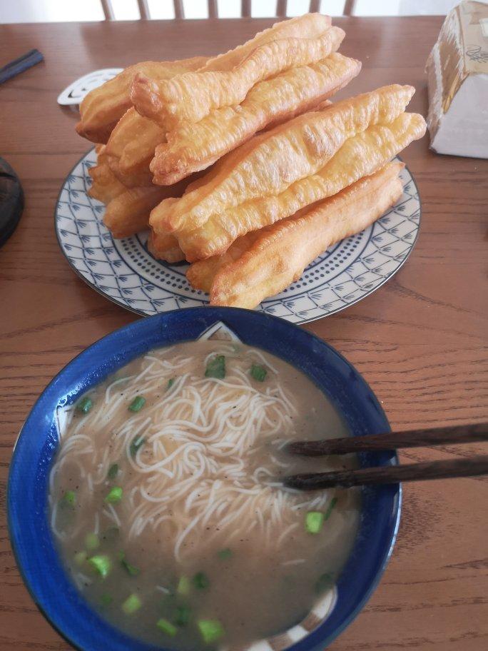 小学生早餐