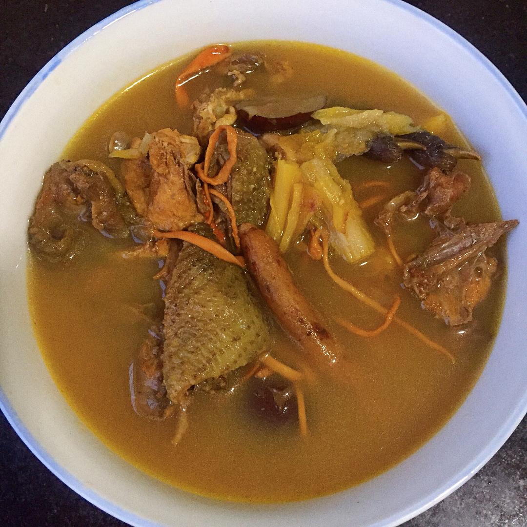 虫草花沙参乌鸡汤的做法