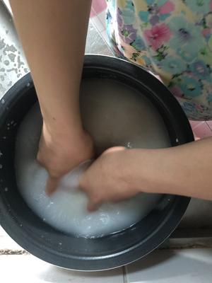 蒸米饭（手指测量水法）的做法 步骤1
