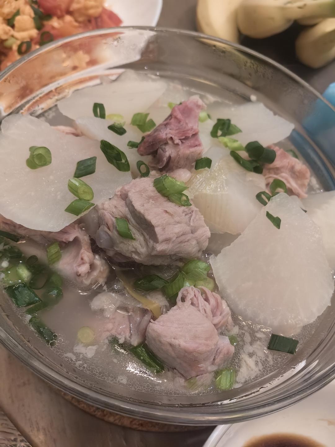 萝卜炖排骨-秋冬懒人汤