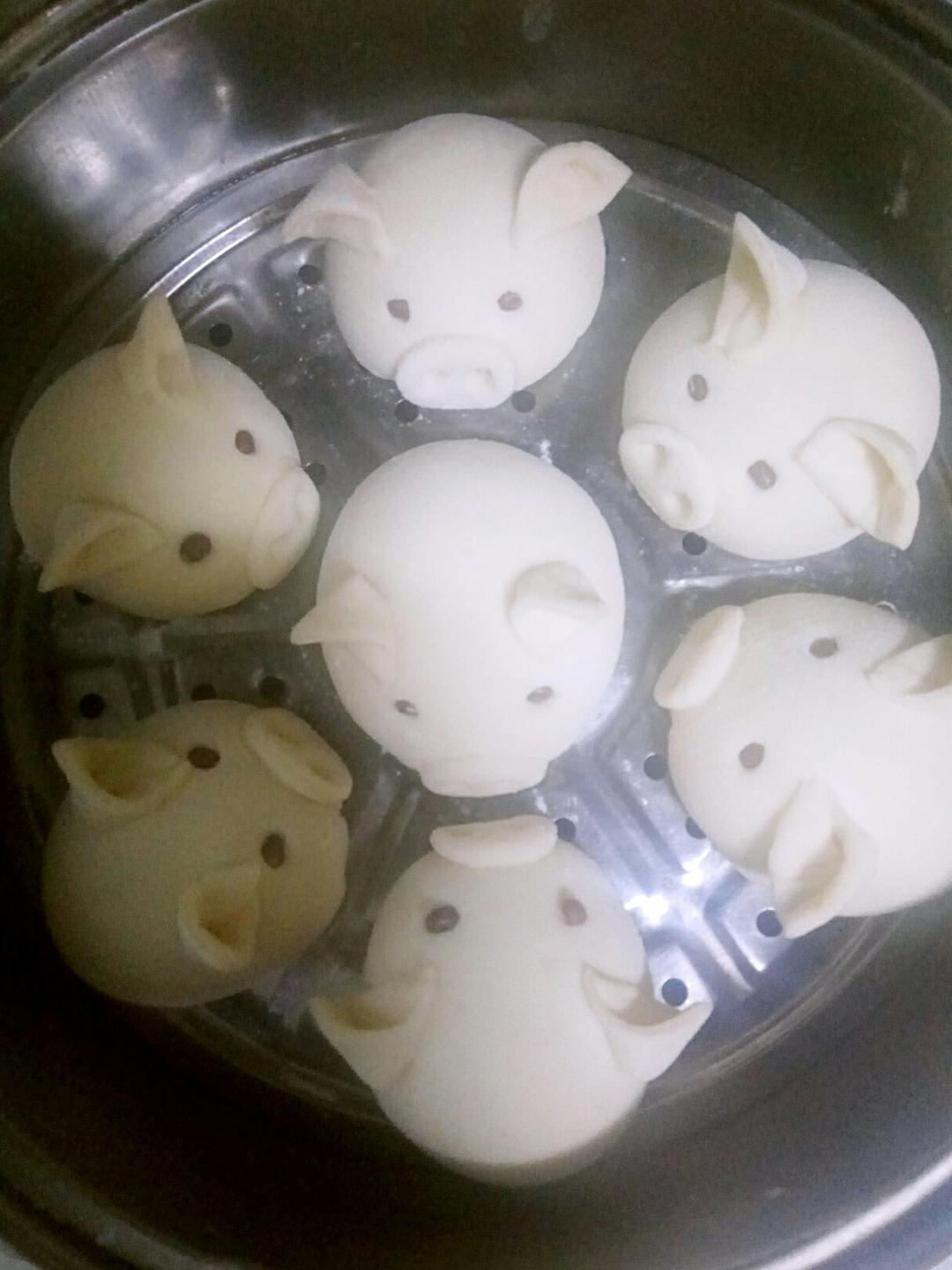 可爱的小猪豆沙包