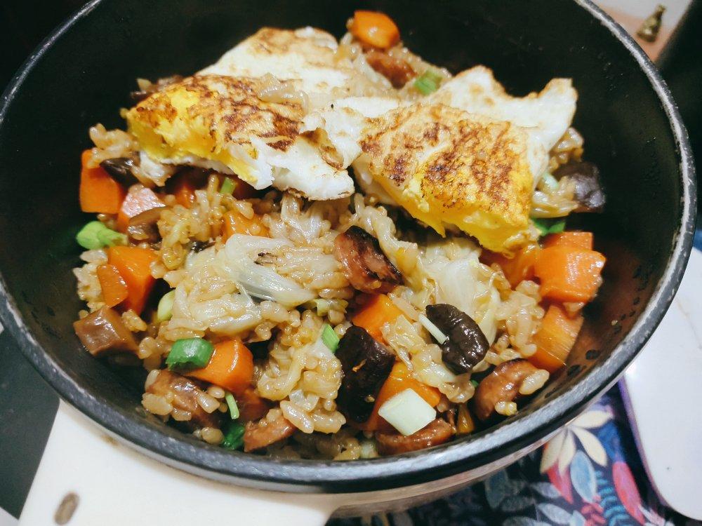 懒人必备～电饭煲腊肠焖饭