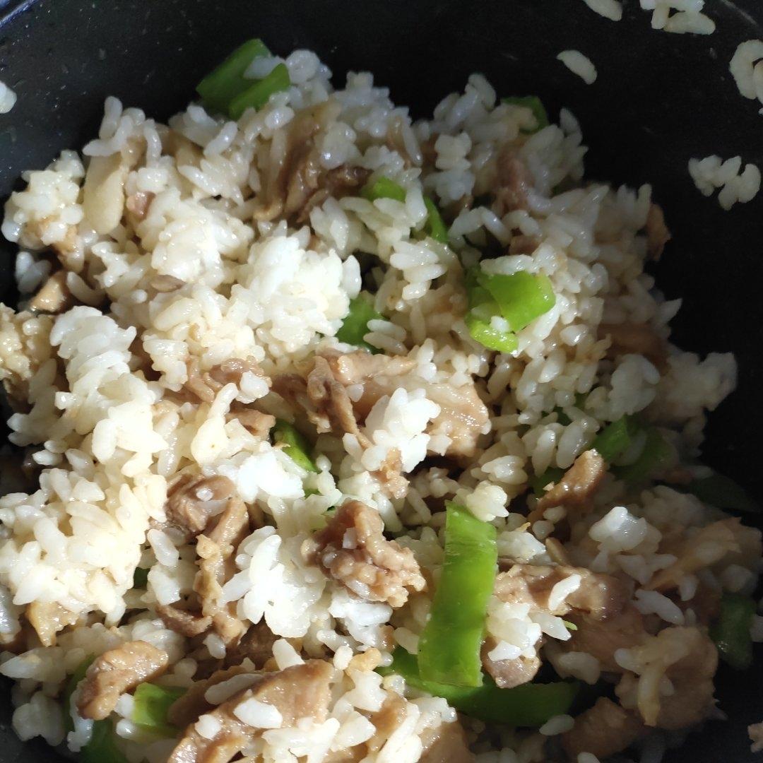 青椒肉丝炒饭