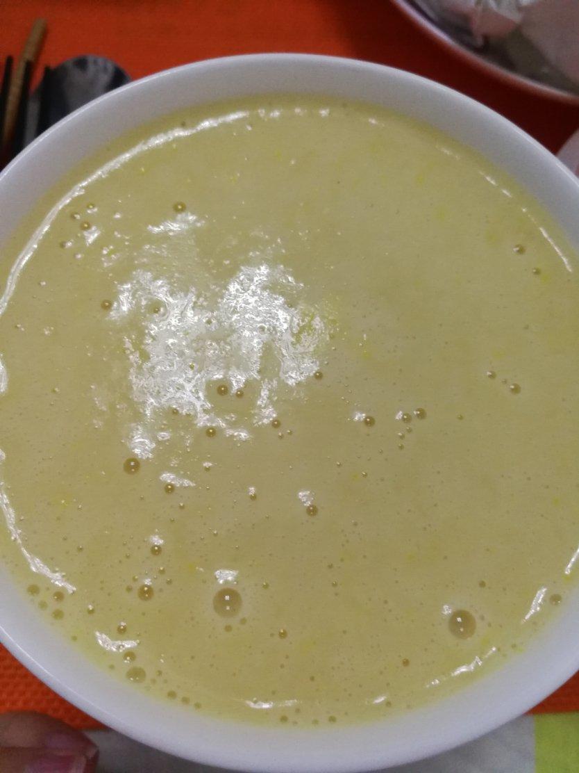 夏泽明云做的牛奶玉米粥