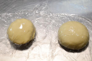 【肉松蛋黄酥】的做法的做法 步骤5