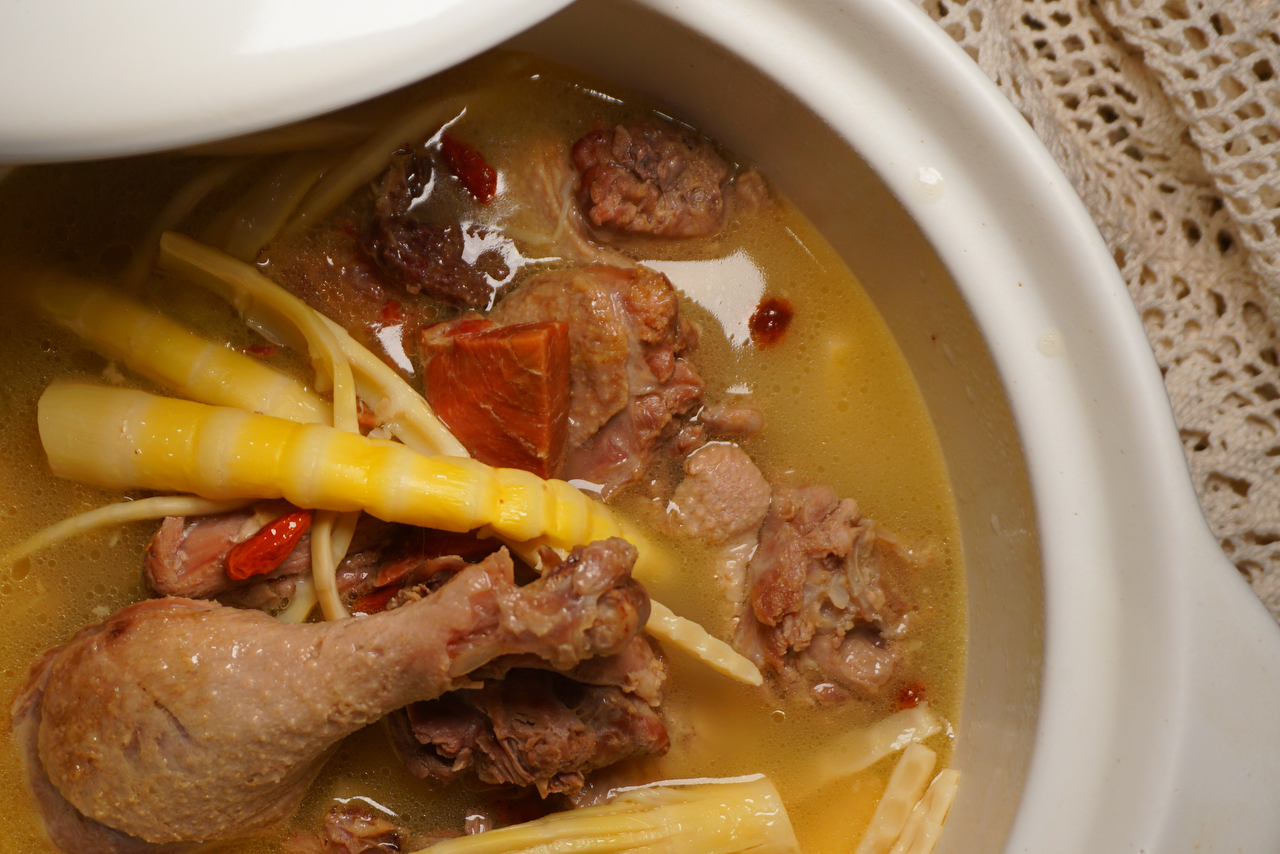 上海笋丝火腿老鸭汤 - 奶白的鲜汤是几辈人的回忆的做法 步骤16
