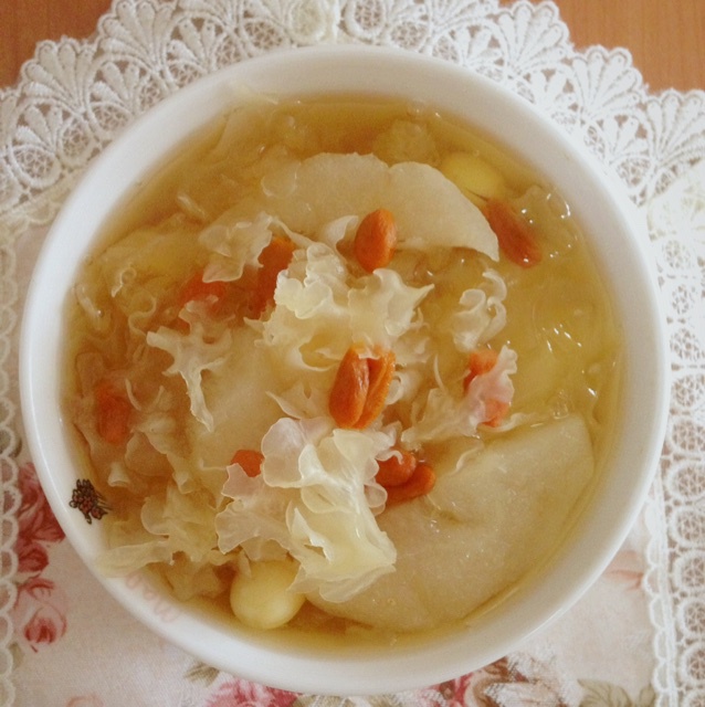 冰糖银耳梨汤