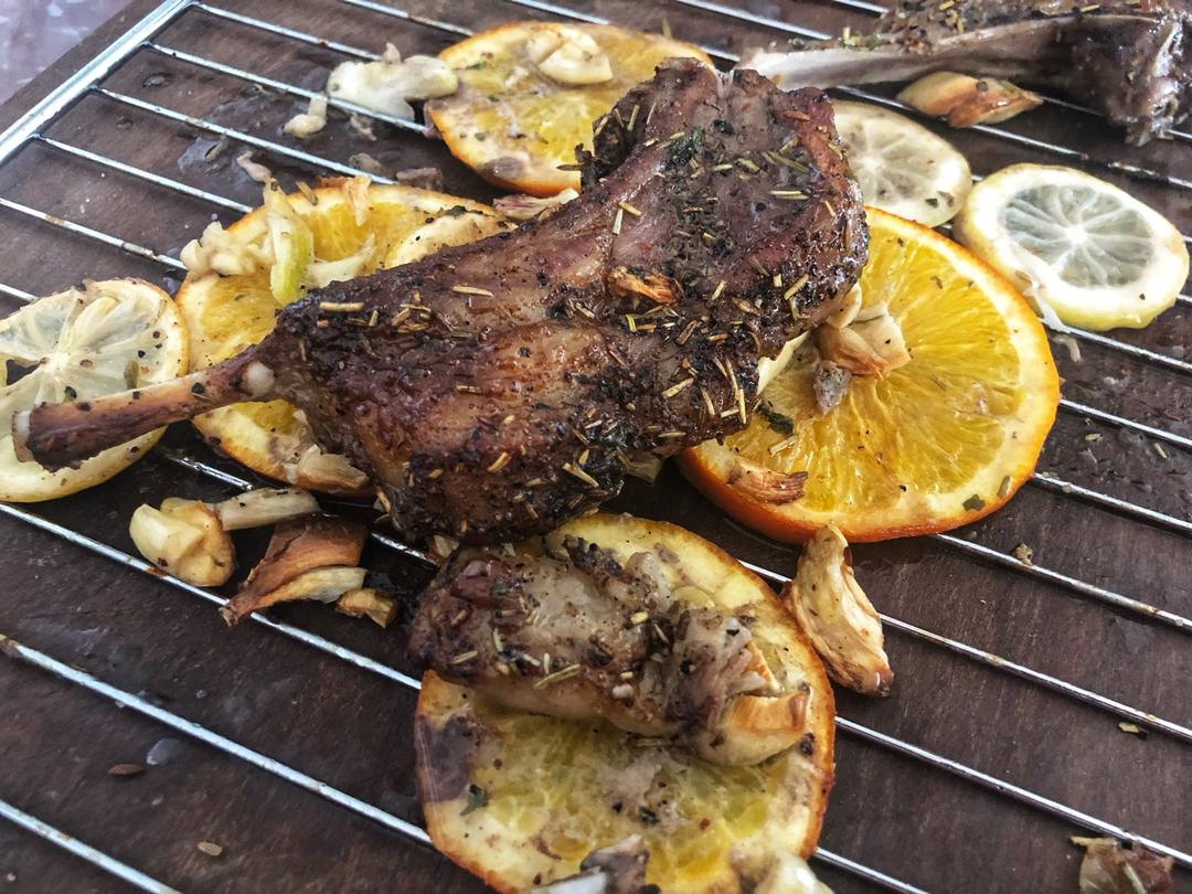 迷迭香原汁烤羊排