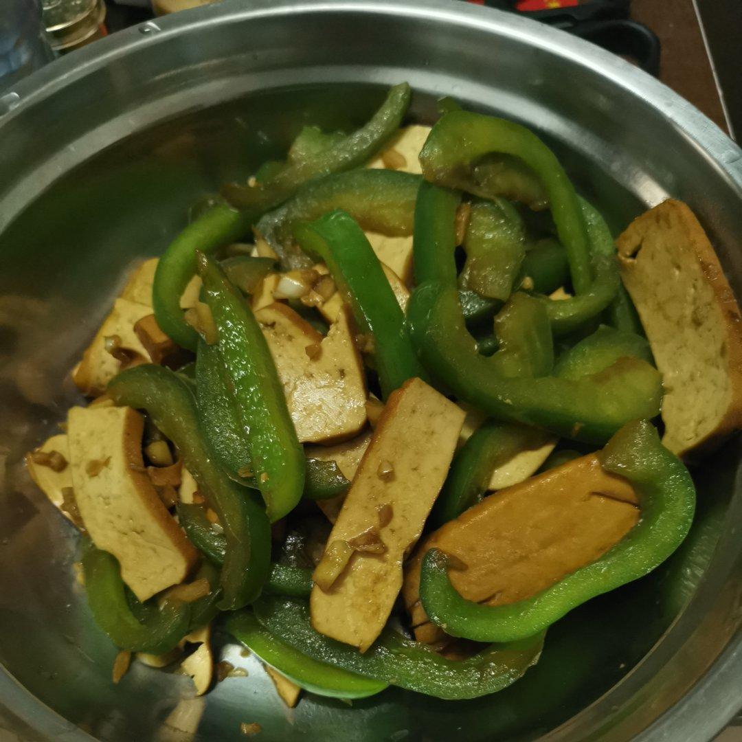 青椒炒豆干