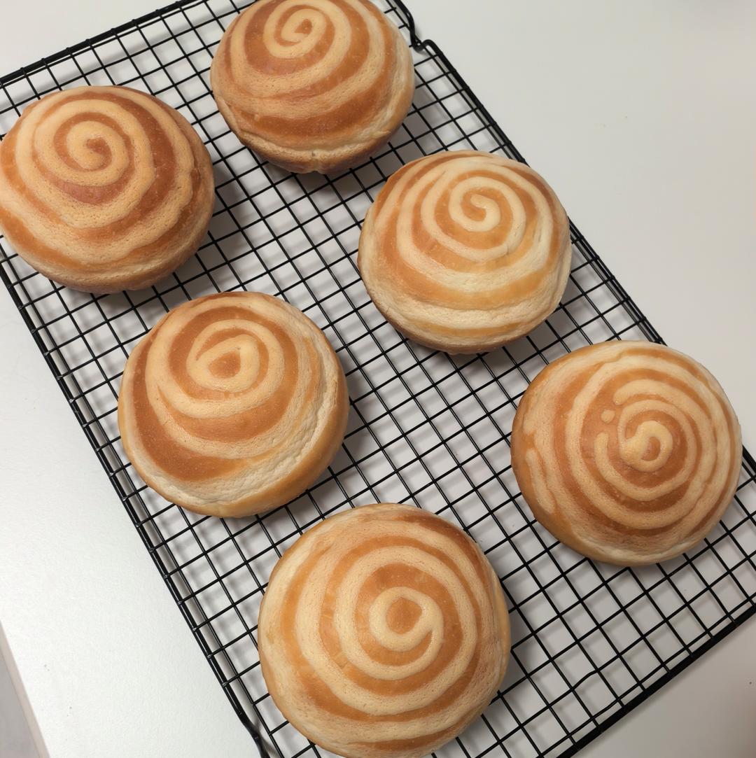 软呼呼巨好吃~雪芙杏仁餐包