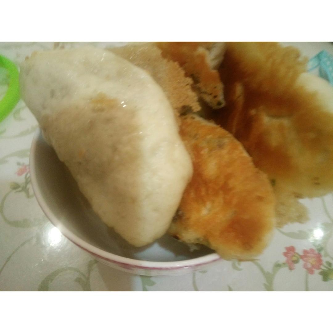 水煎包（韭菜）Fried Dumplings