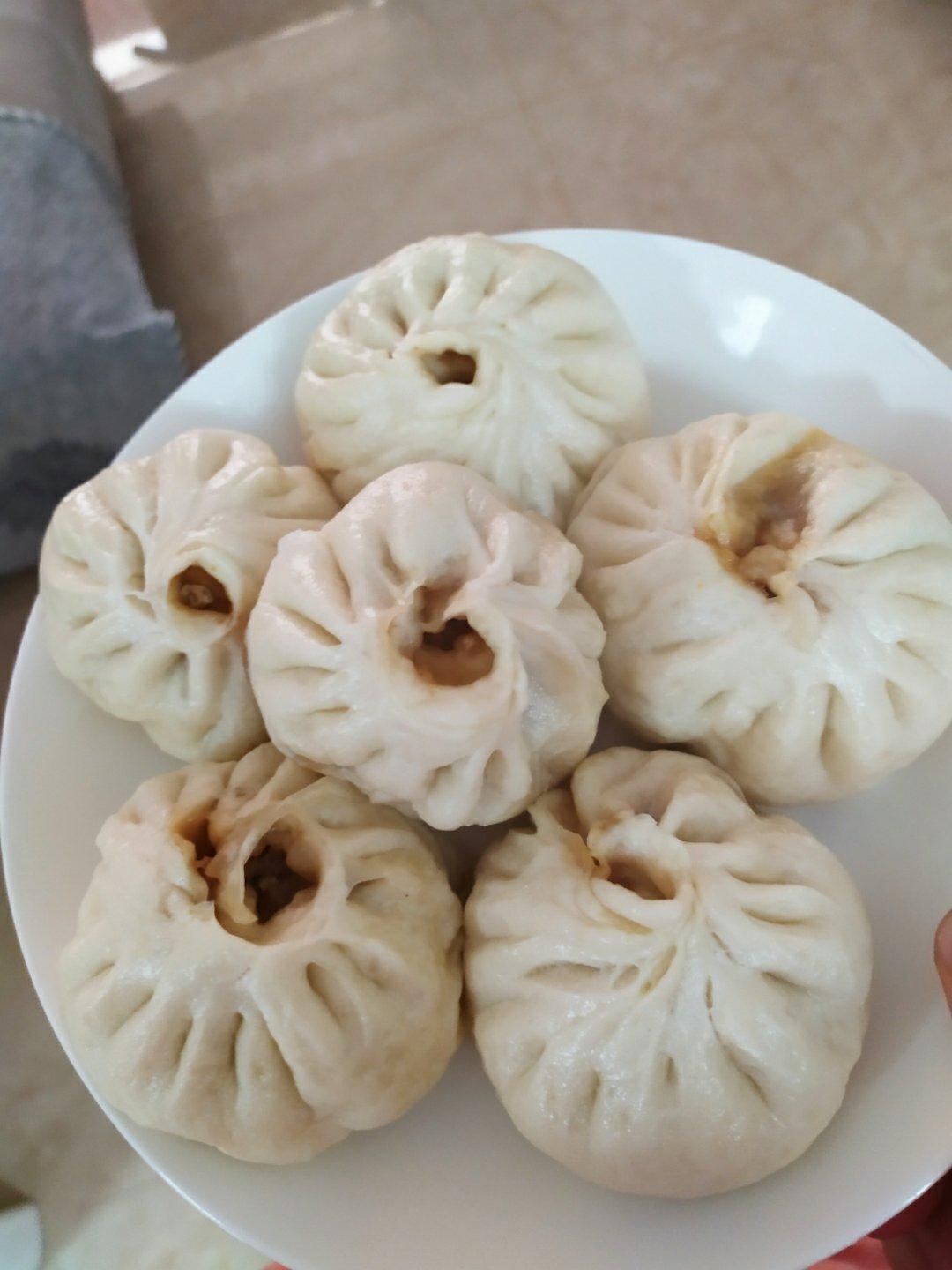 猪肉包子（附视频。一次性发酵。）