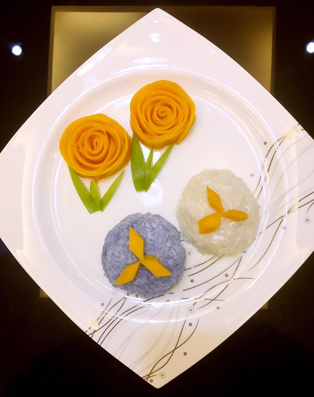 椰浆芒果糯米饭（附芒果玫瑰花做法）