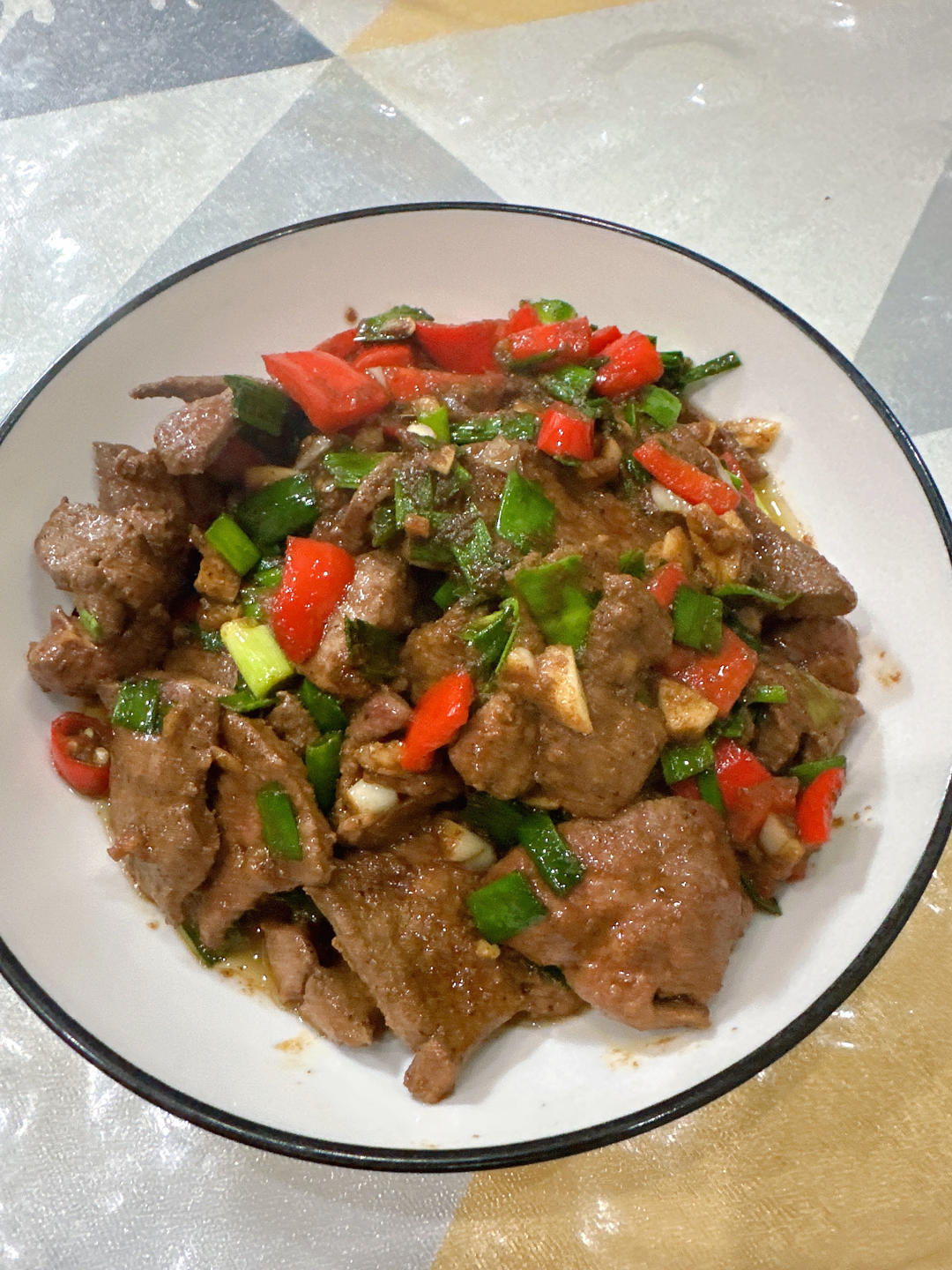 厨师长教你：“小炒猪肝”的家常做法，味道干香很赞，先收藏起来