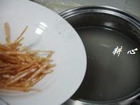 白萝卜鱿鱼干汤的做法 步骤5