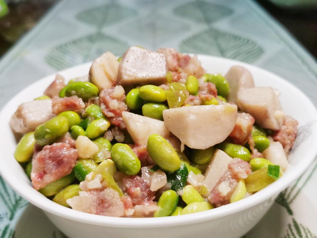秋季美食-毛豆咸肉焖芋艿