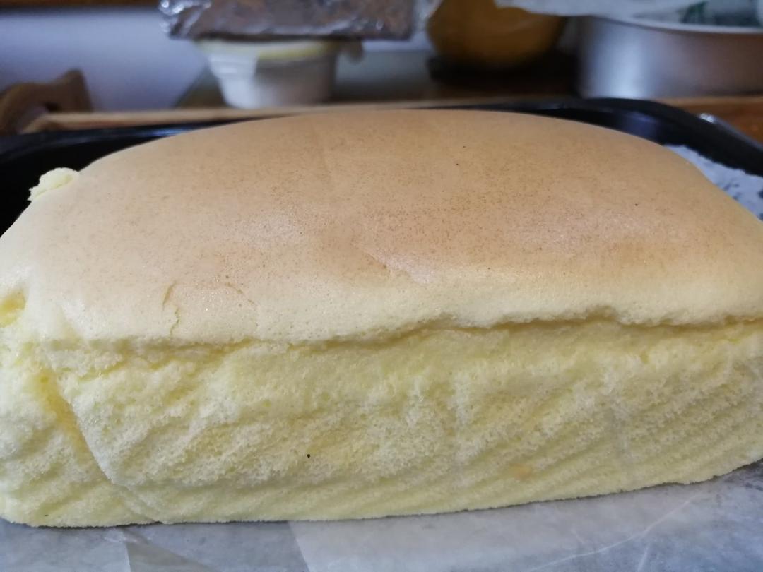 堪比柯基屁股
爆浆芝士🧀古早蛋糕