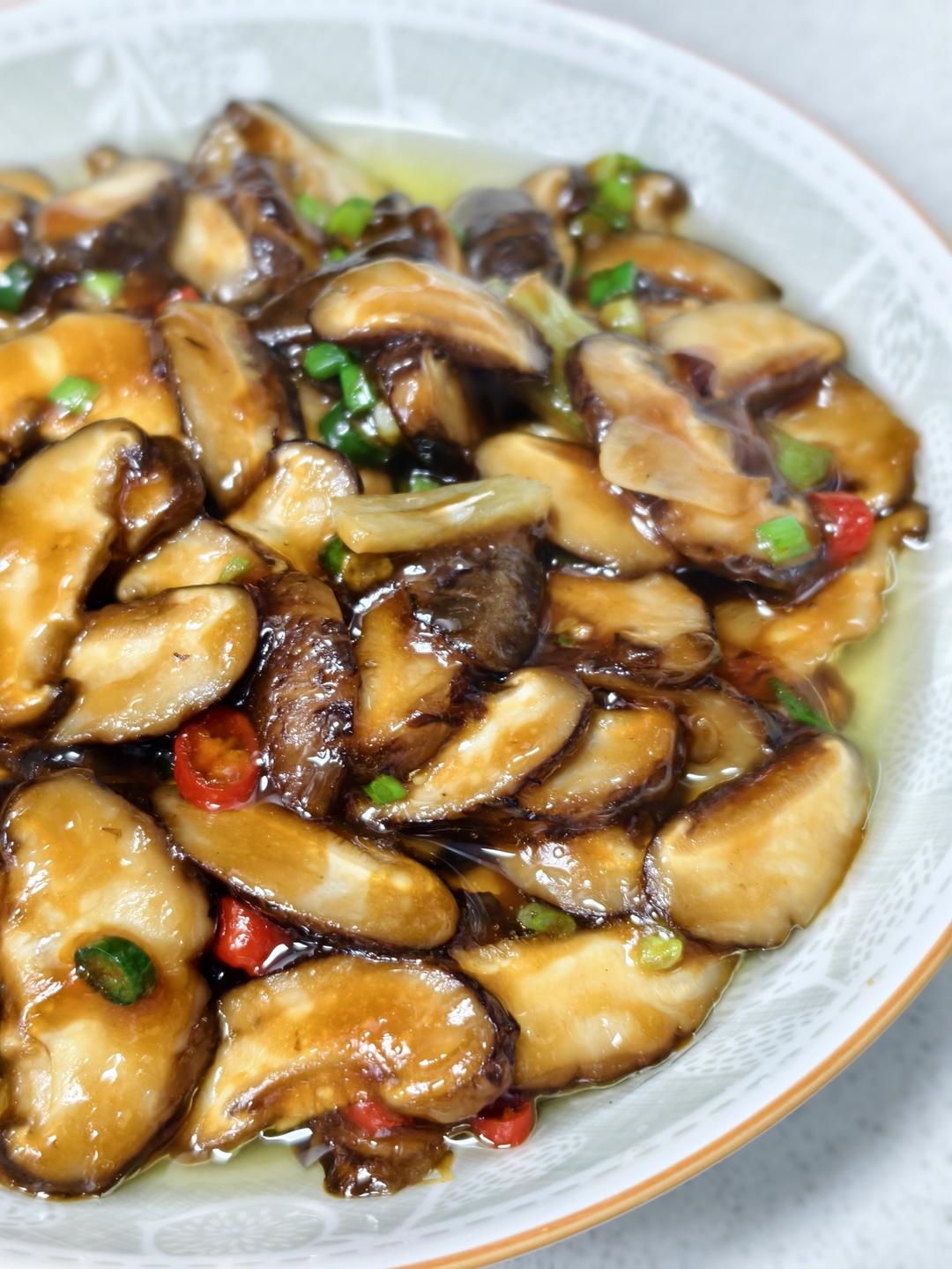 香菇这样炒比肉都好吃😋素炒香菇