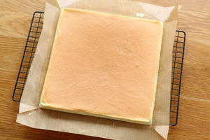 黄桃蛋糕卷（小四卷）的做法 步骤9