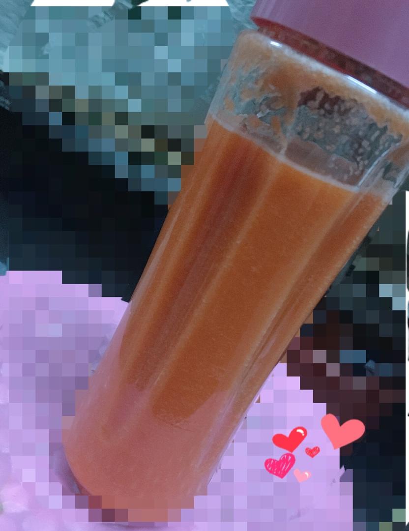 鲜榨胡萝卜汁