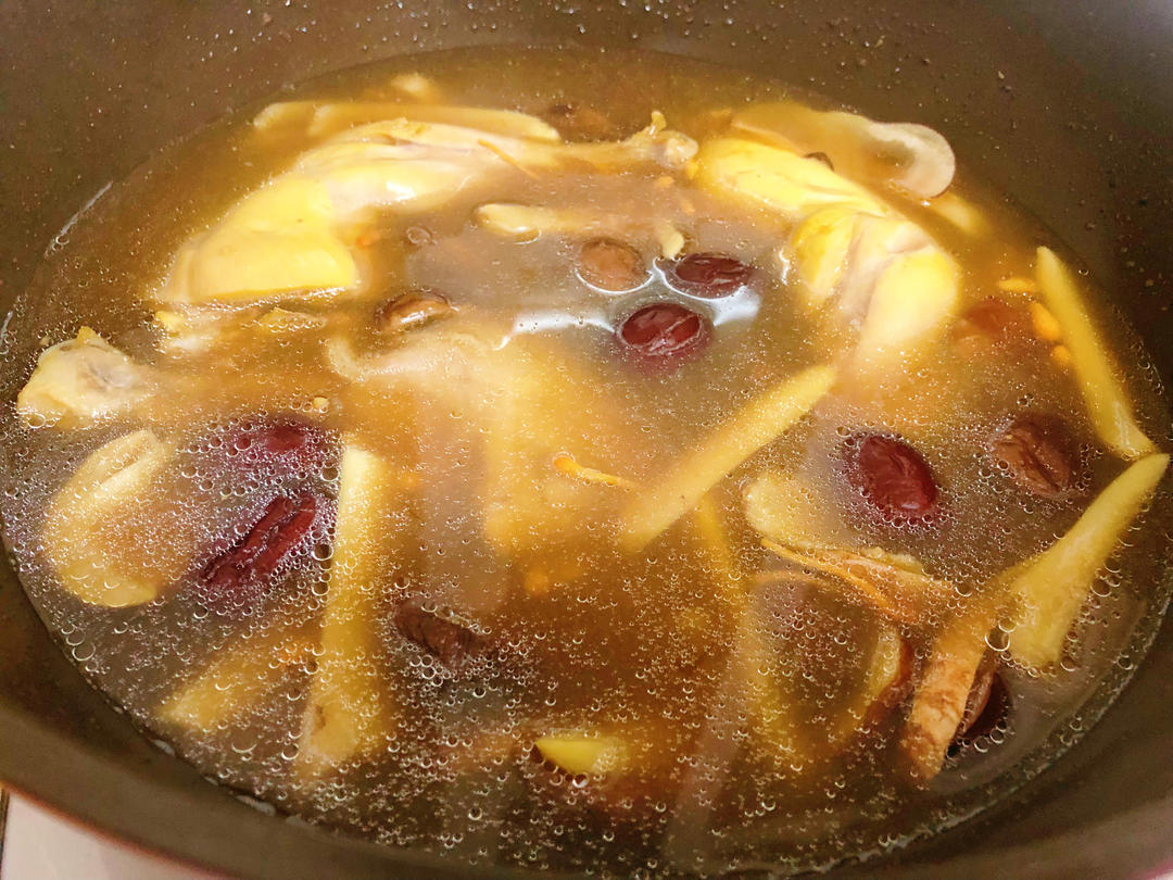 鲜掉眉毛的姬松茸炖鸡汤