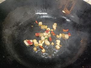 低脂家常菜的清炒萝卜片的做法 步骤2