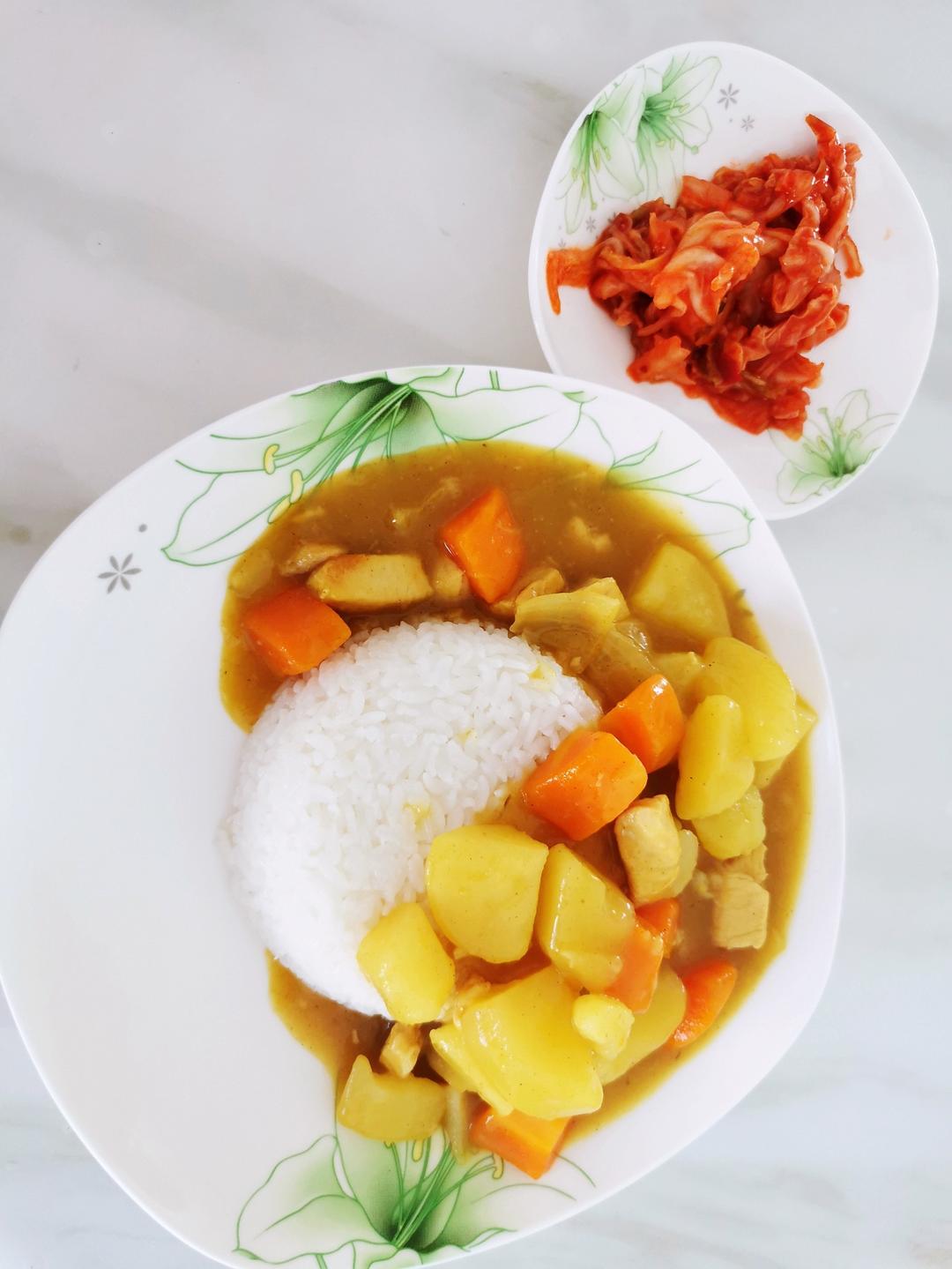 土豆咖喱鸡肉饭