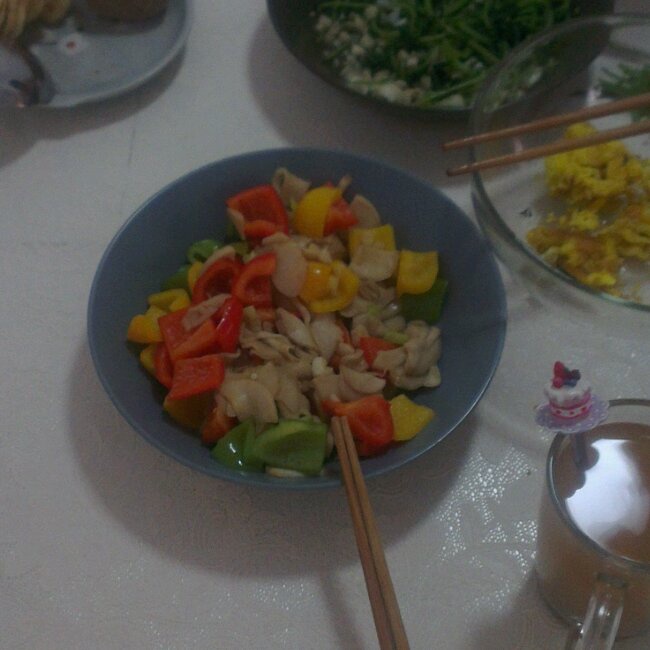 杏鲍菇肉片炒辣椒